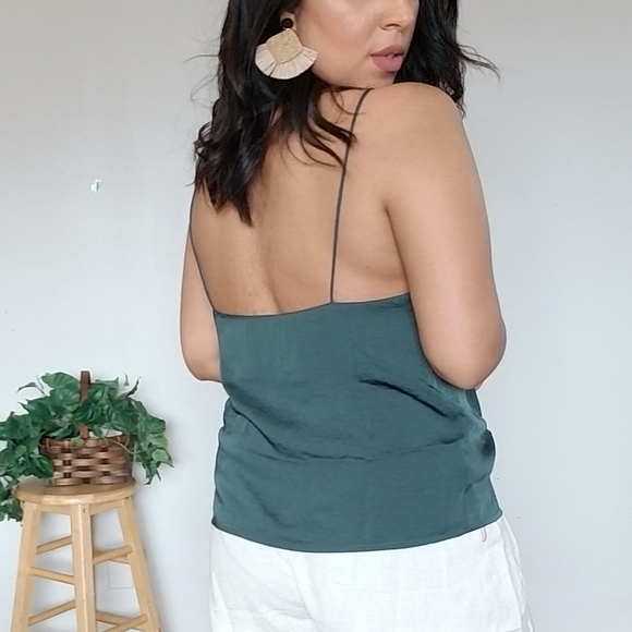 𝘽𝙊𝙂𝙊| FOREST DREAMS GREEN SILKY CAMI TOP - Picture 4 of 9